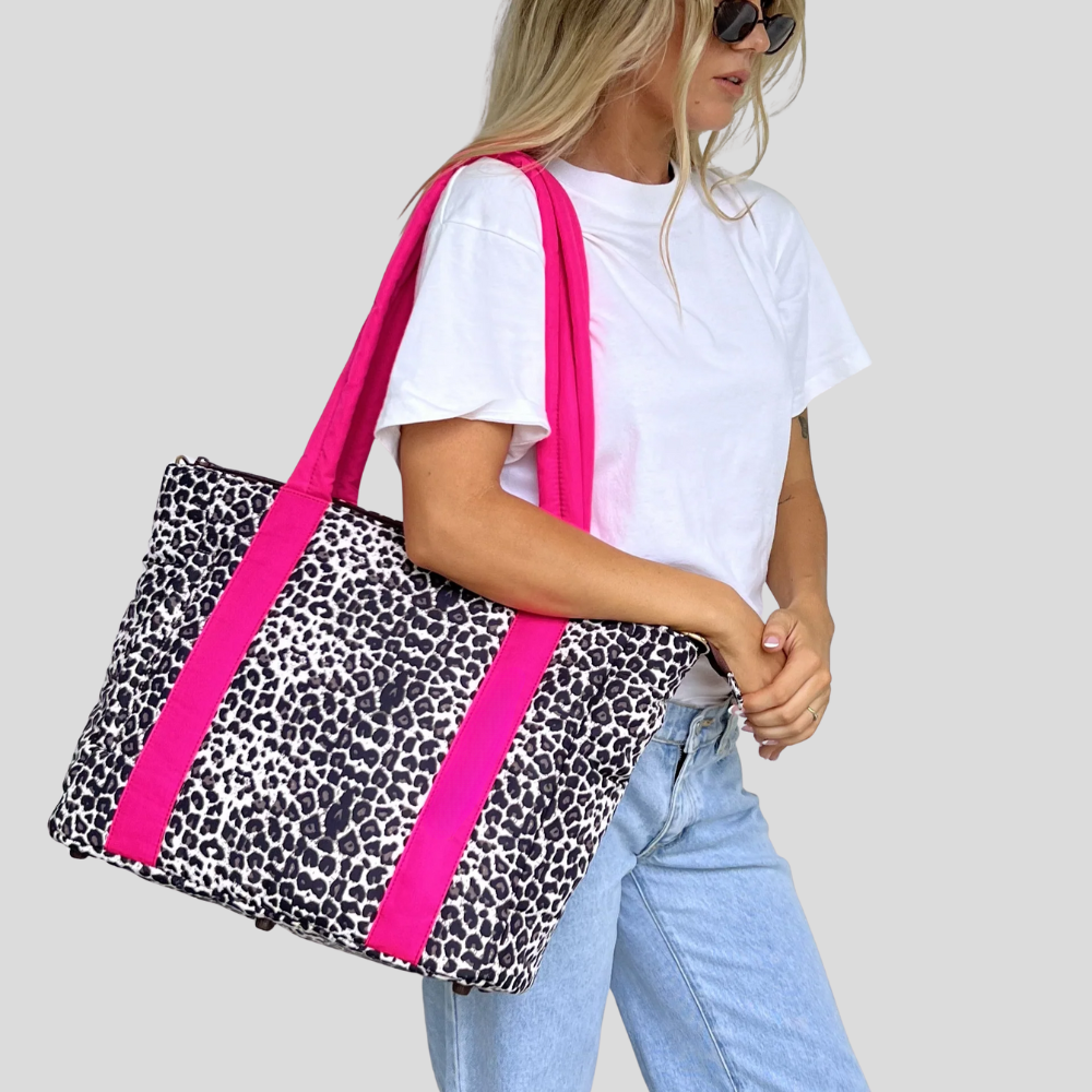 Everyday Tote Bag in water-resistant nylon -- Neon Pink/Leopard