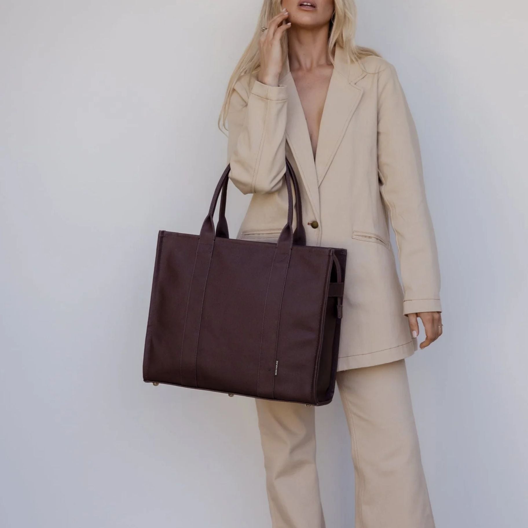 Large Structured Tote Bag in signature coated canvas -- Chocolate
