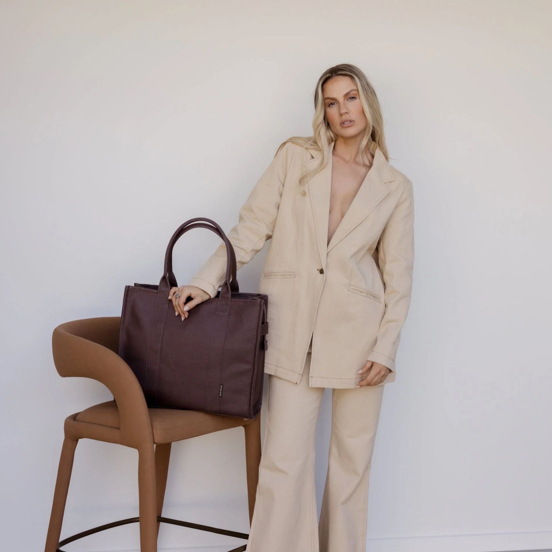 Large Structured Tote Bag in signature coated canvas -- Chocolate