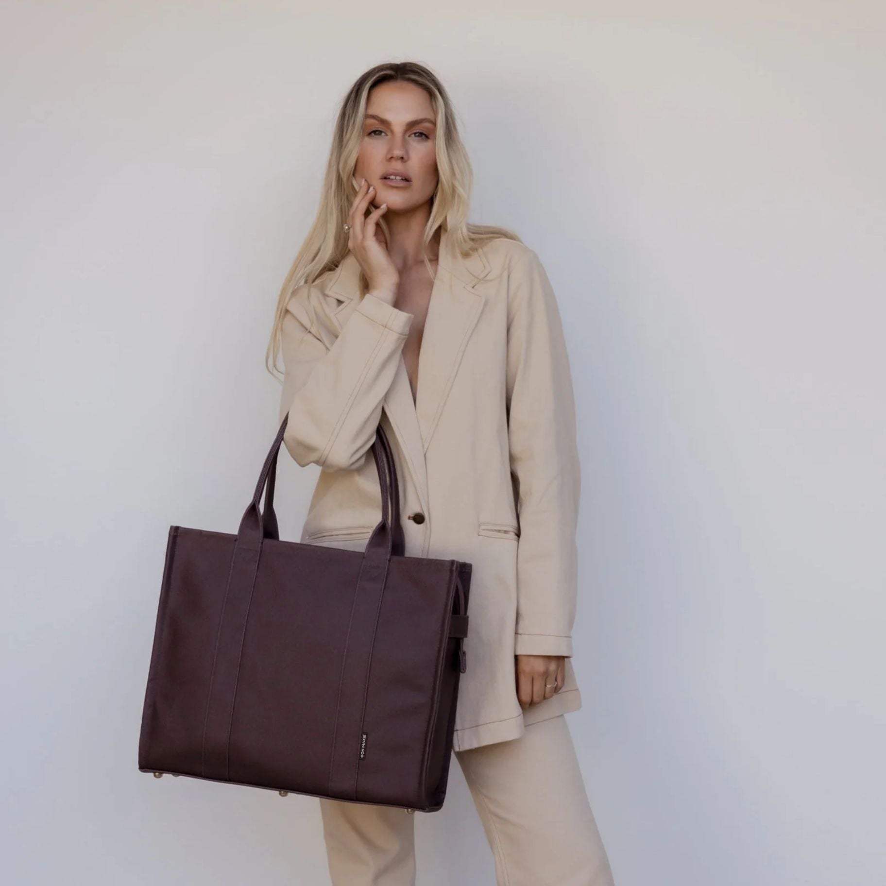 Large Structured Tote Bag in signature coated canvas -- Chocolate