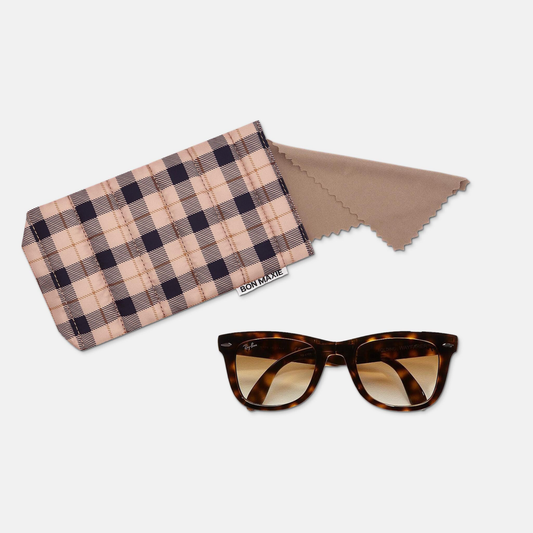 Easy-Squeezy Glasses Case with built-in lens cloth -- Tartan
