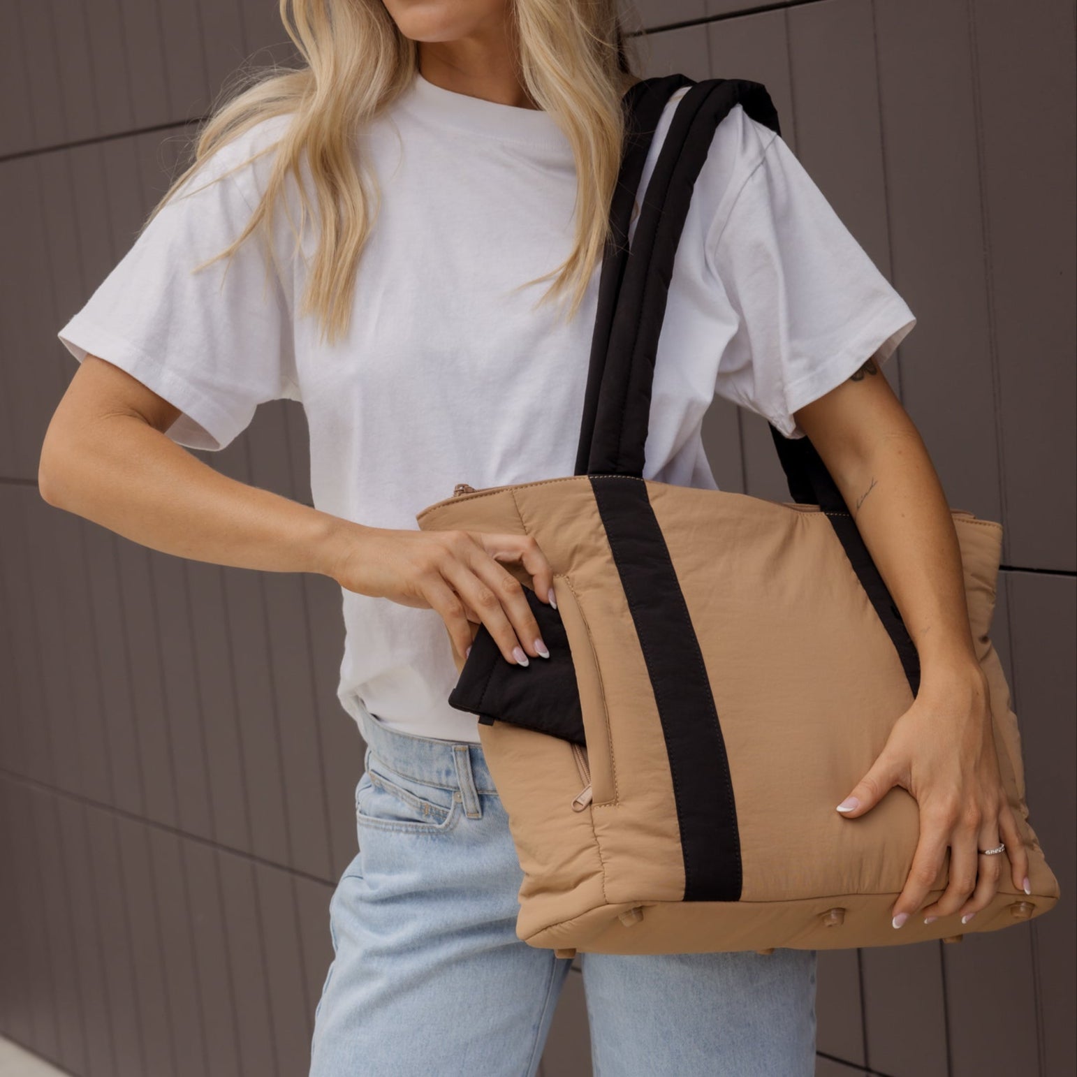 Everyday Tote Bag -- Tan/Black