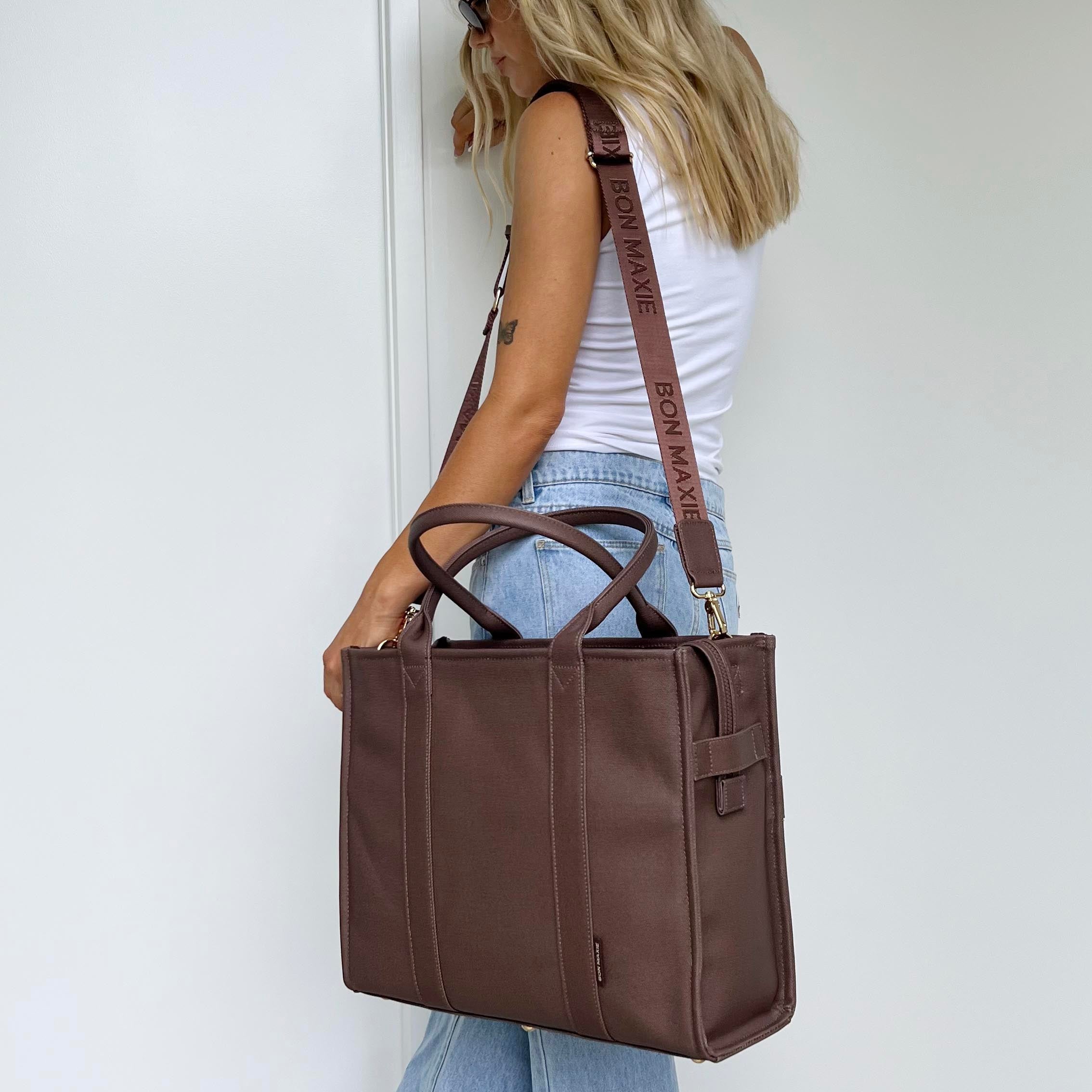 Large Structured Tote Bag in signature coated canvas -- Chocolate