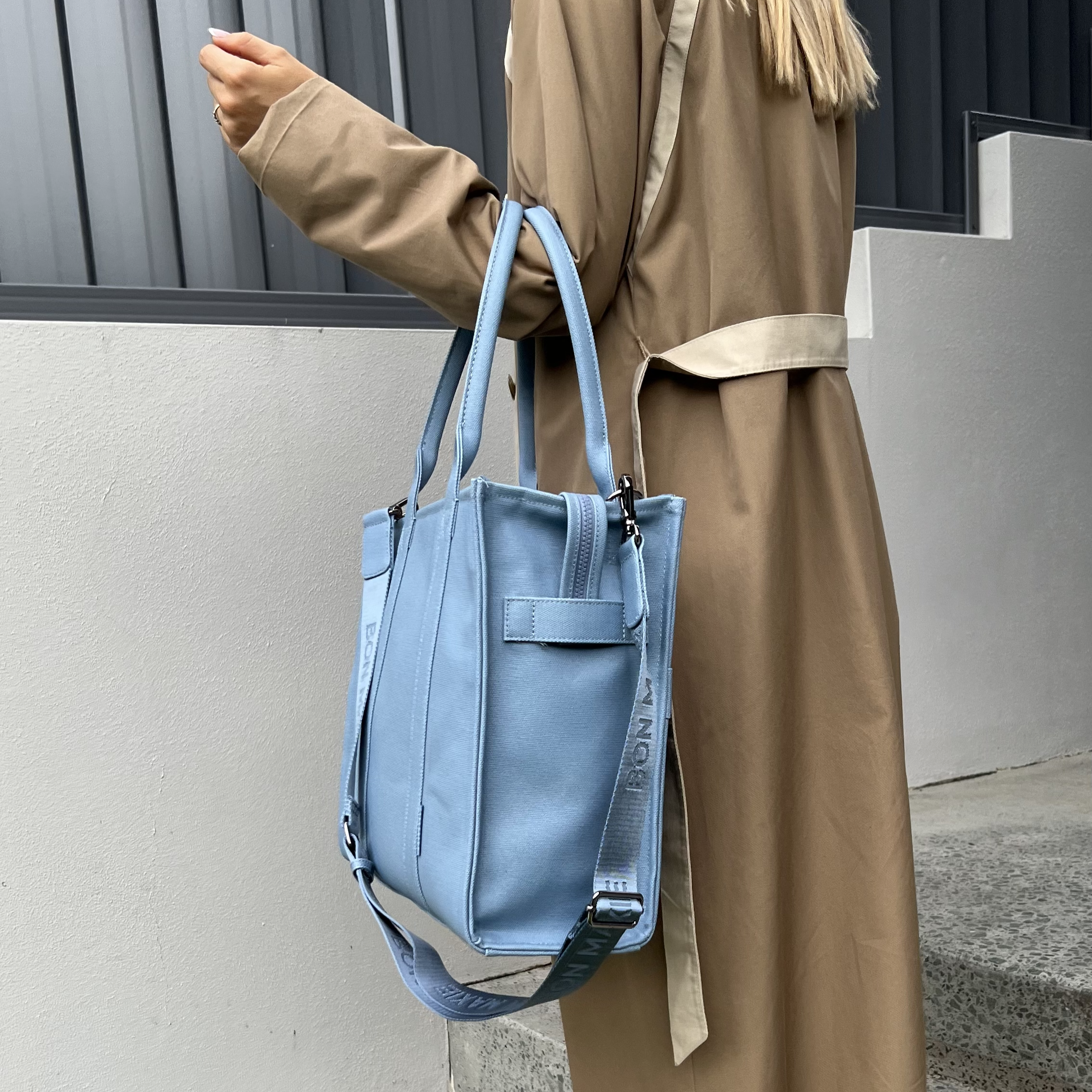 Large Structured Tote Bag in signature coated canvas -- Denim Blue