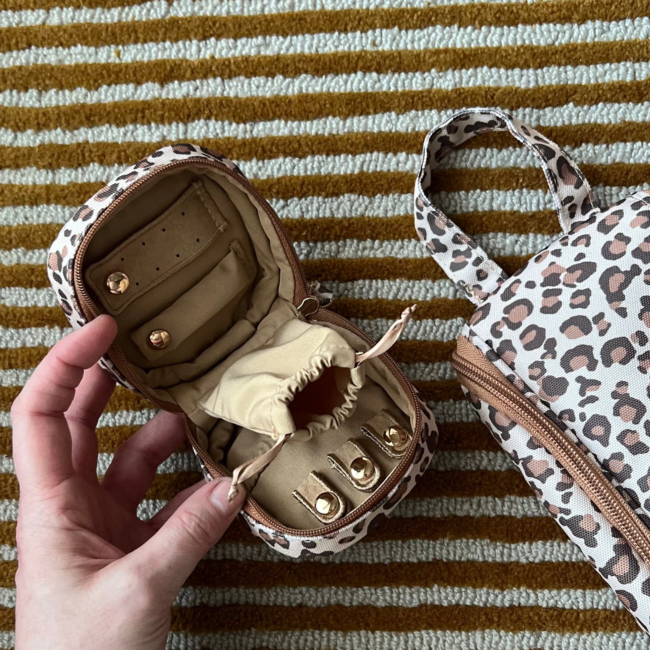 Travel Jewellery Case -- Leopard