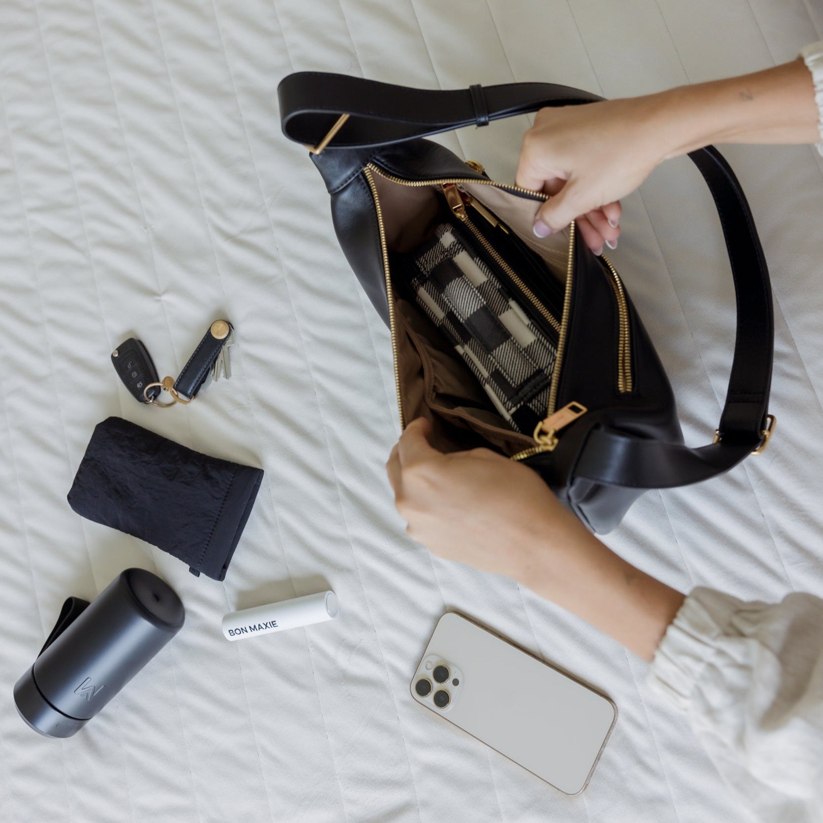 Slouchy Crescent Bag in smooth nappa leather -- Black
