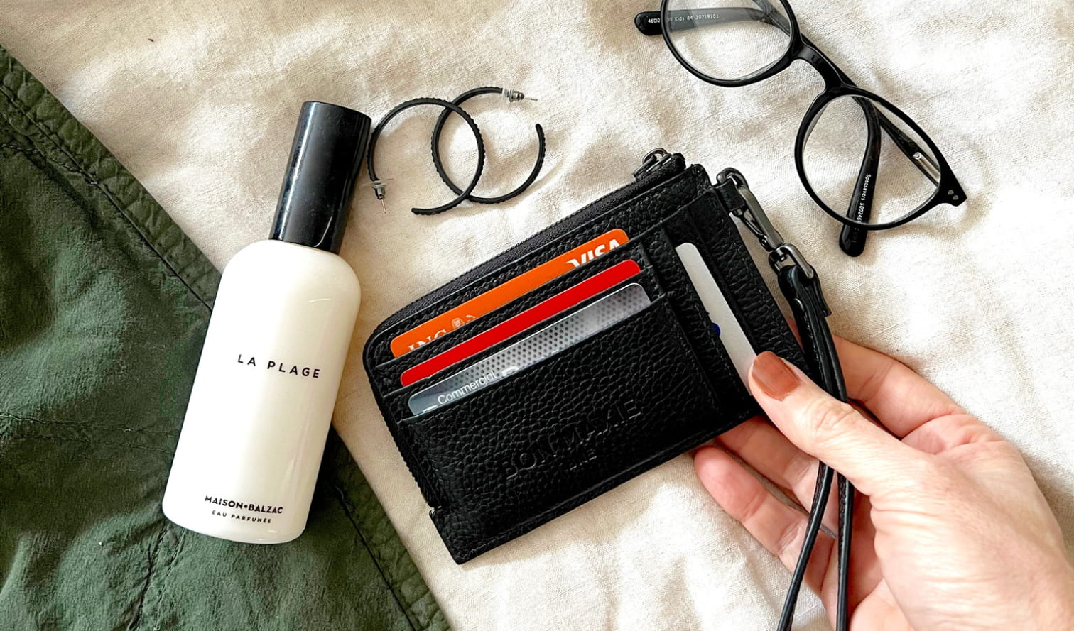 Minimalist Wallet How-To: Declutter & Downsize Your Wallet | Bon Maxie ...