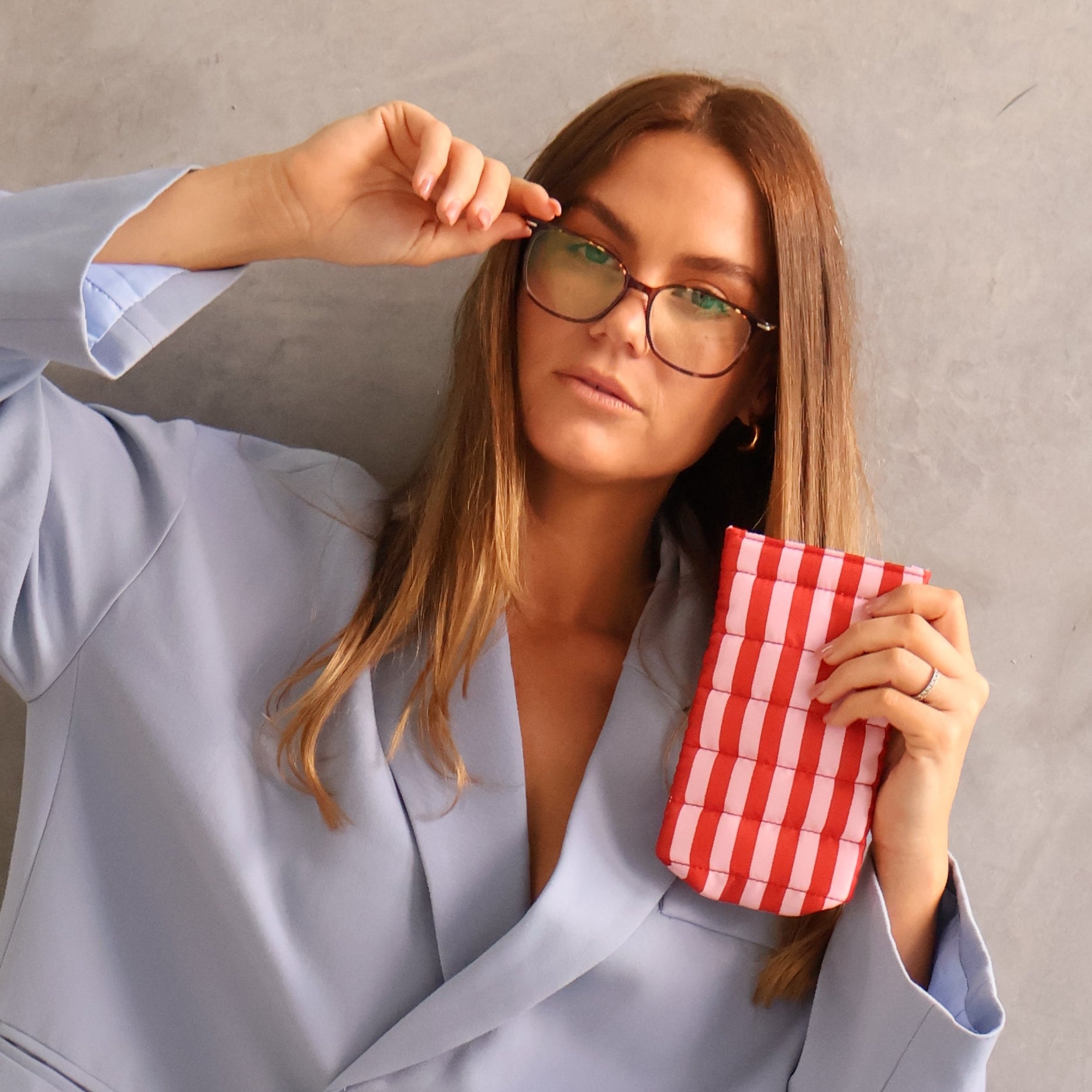 Easy-Squeezy Glasses Case with built-in lens cloth -- Pink/Red Stripe