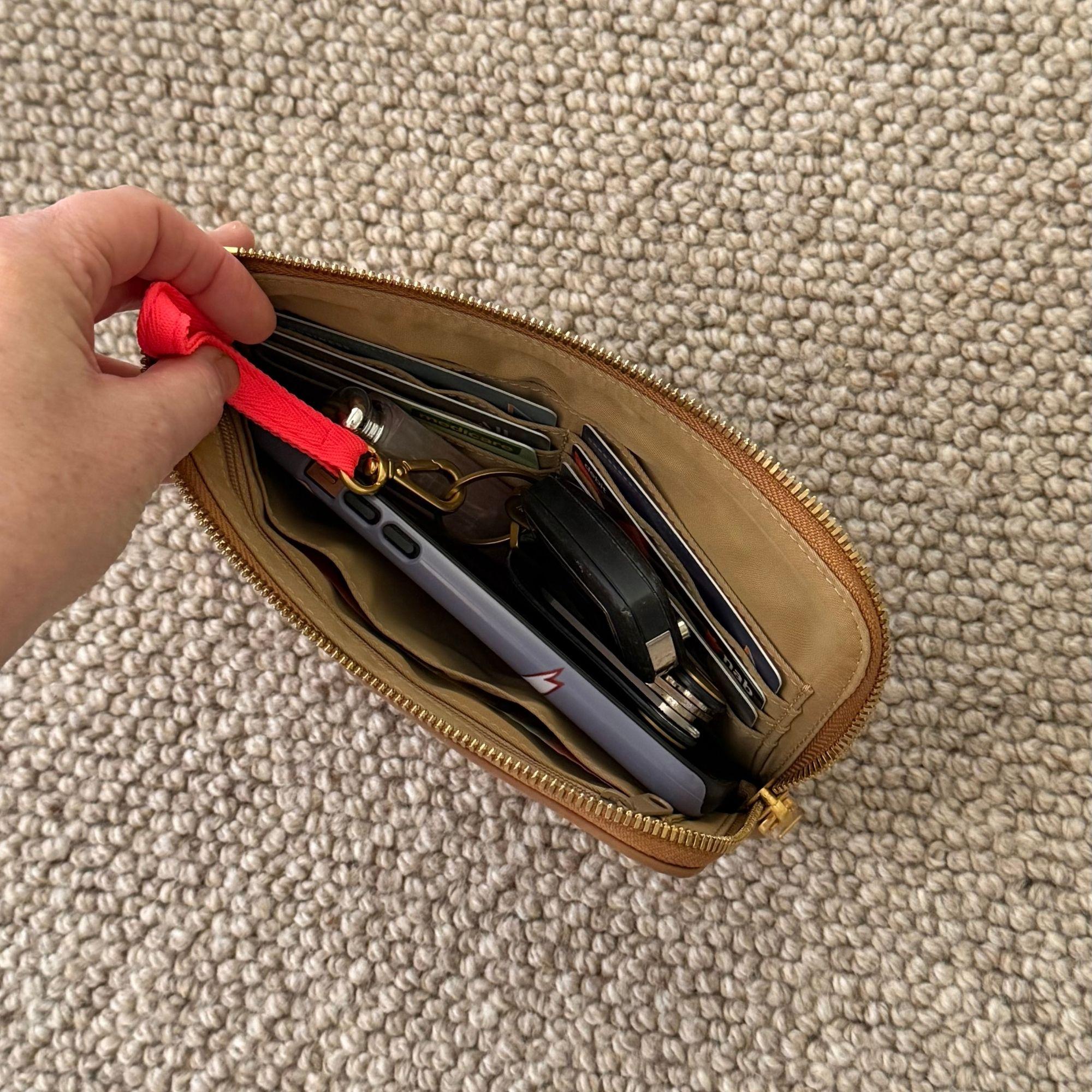 Crossbody Phone Wallet Pouch in pebbled leather, 2 straps - Black