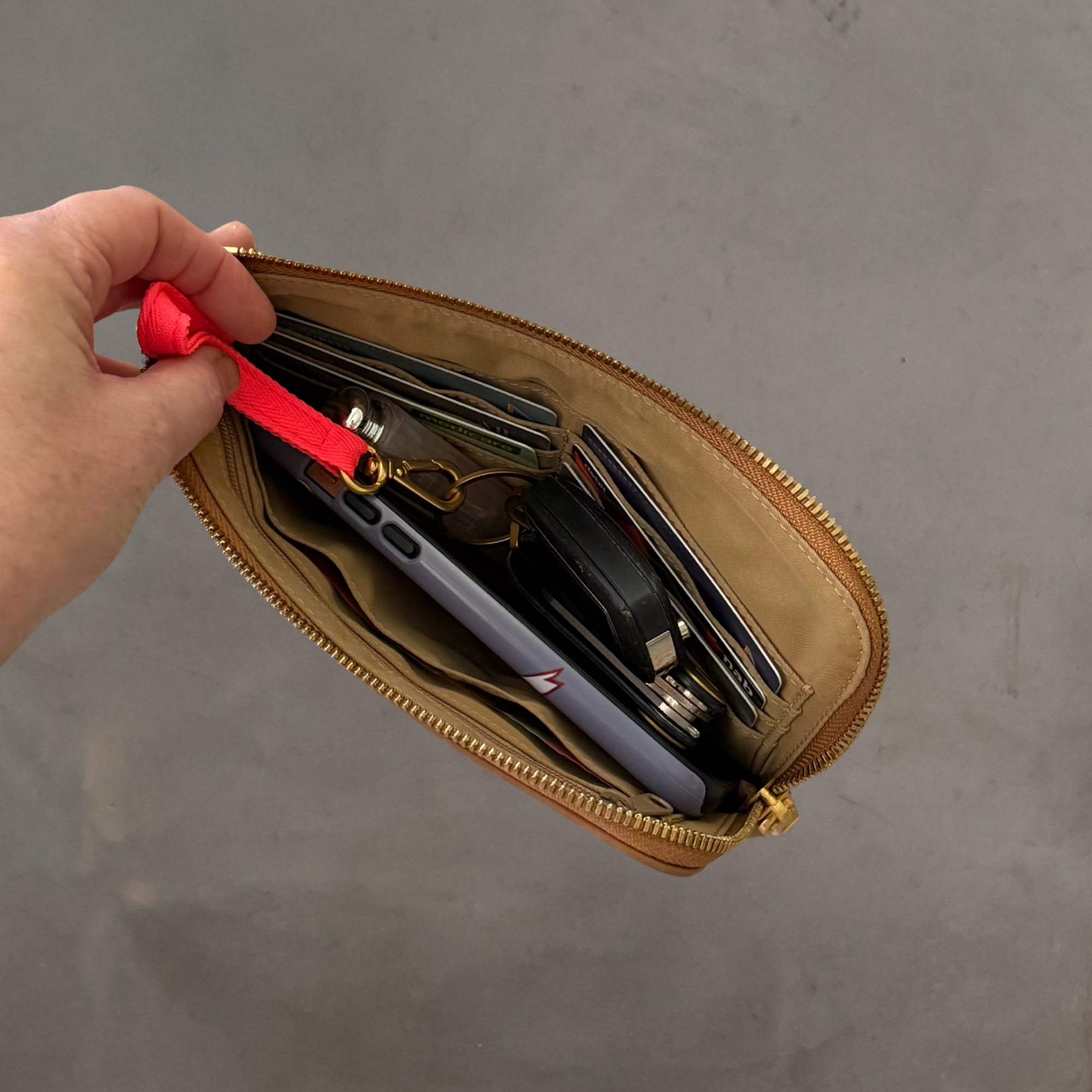 Crossbody Phone Wallet Pouch in pebbled leather, 2 straps  - Tan