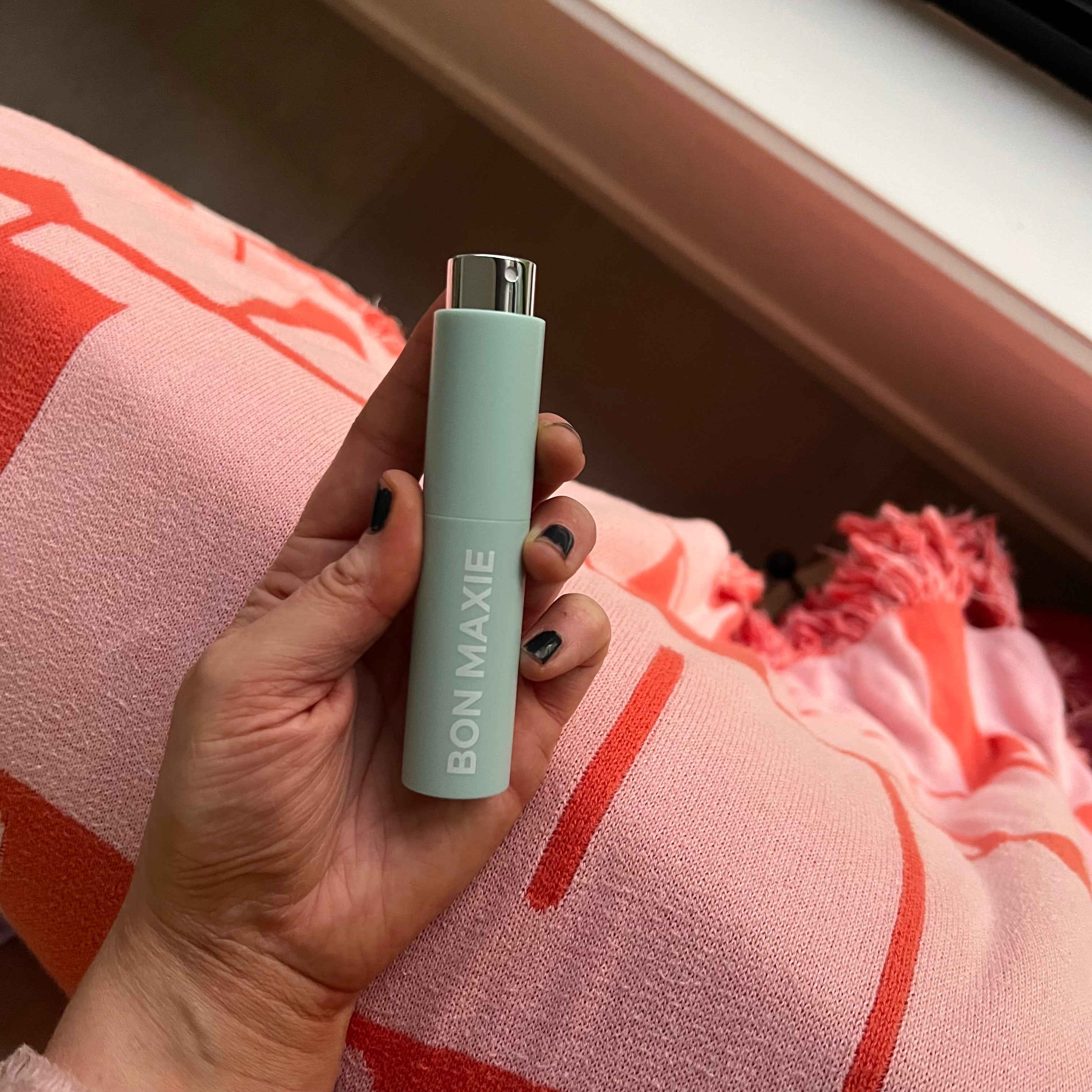 Refillable Perfume Atomiser -- Matte Mint