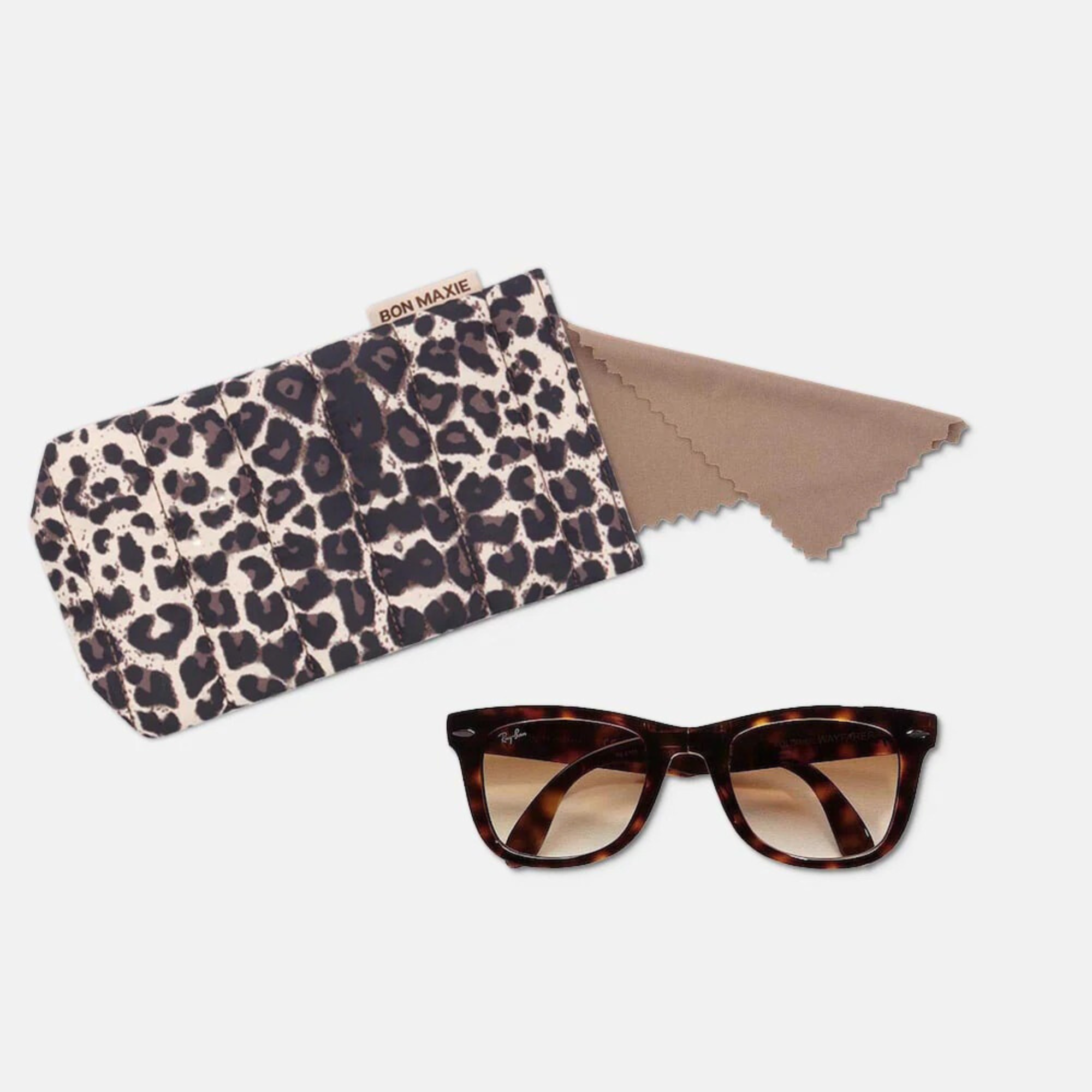 Easy-Squeezy Glasses Case with built-in lens cloth -- Leopard