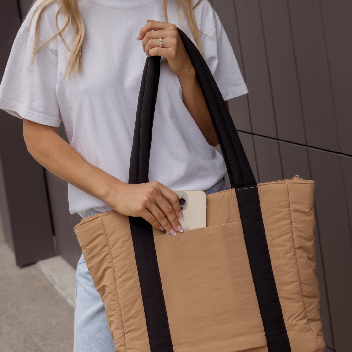 Everyday Tote Bag -- Tan/Black