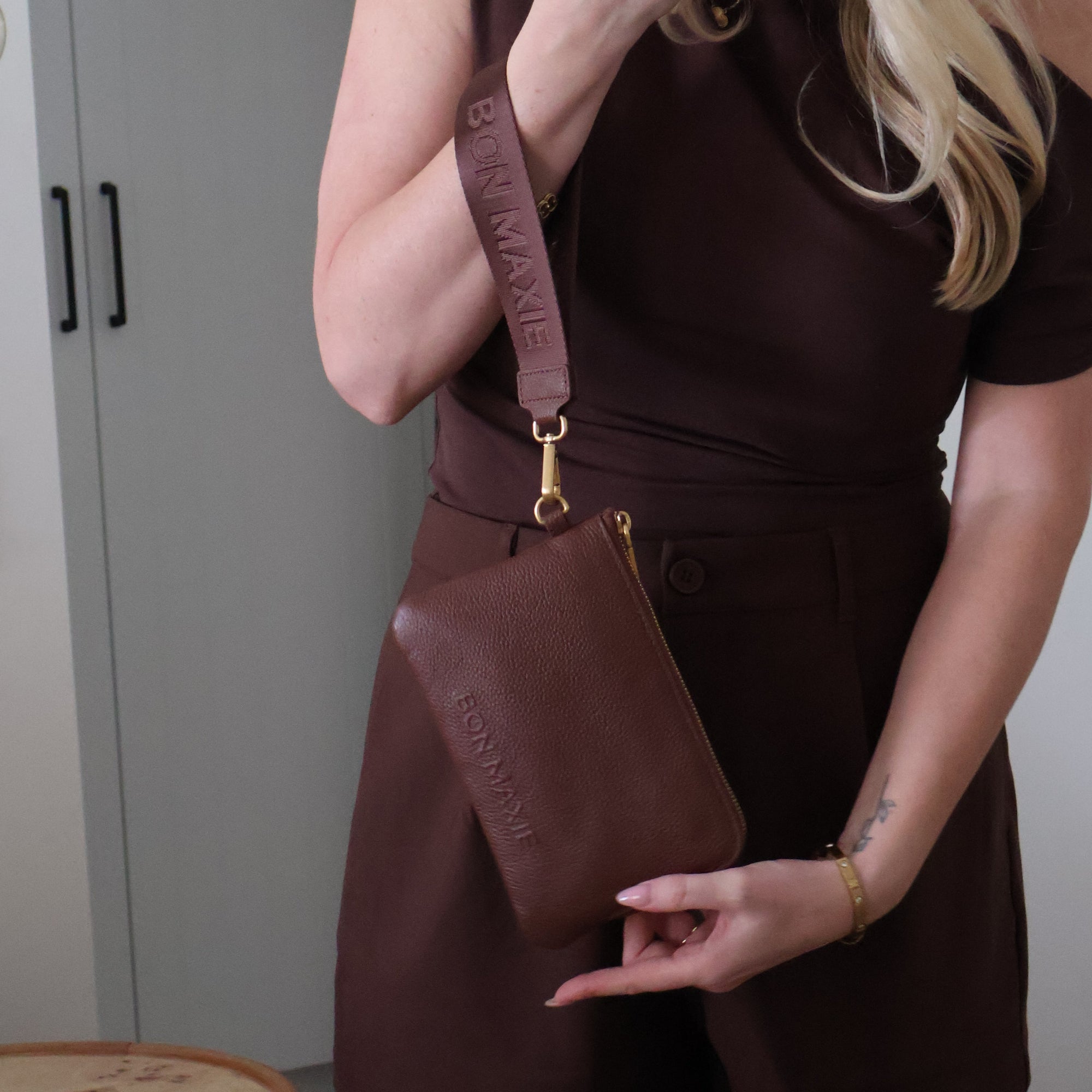Crossbody Phone Wallet - Pebbled Leather - Chocolate