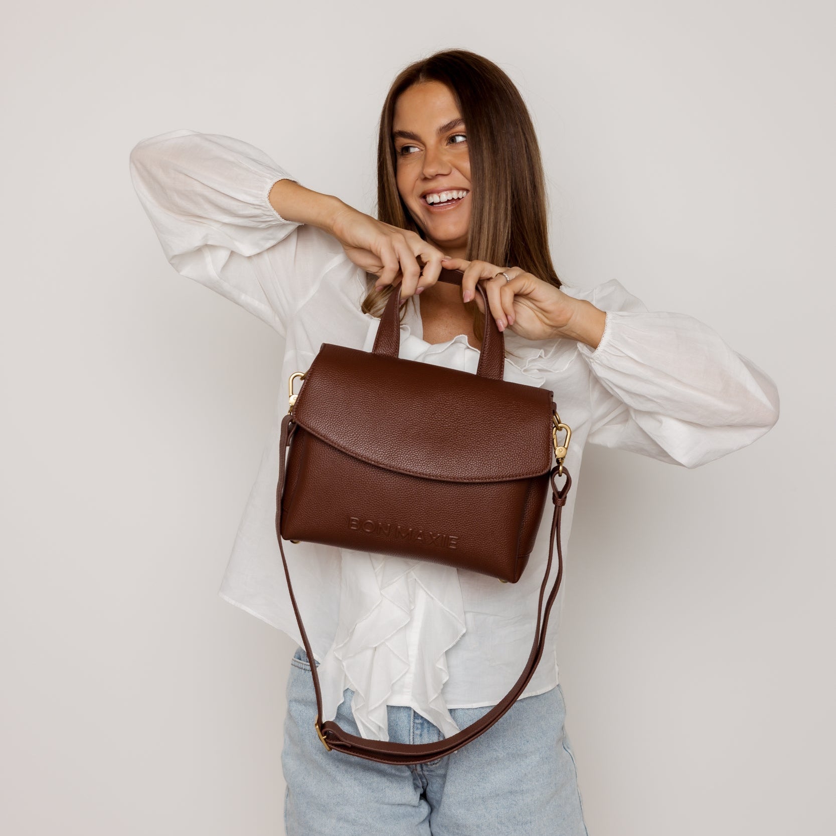 Tryhard Crossbody Bag in pebbled leather - Chocolate