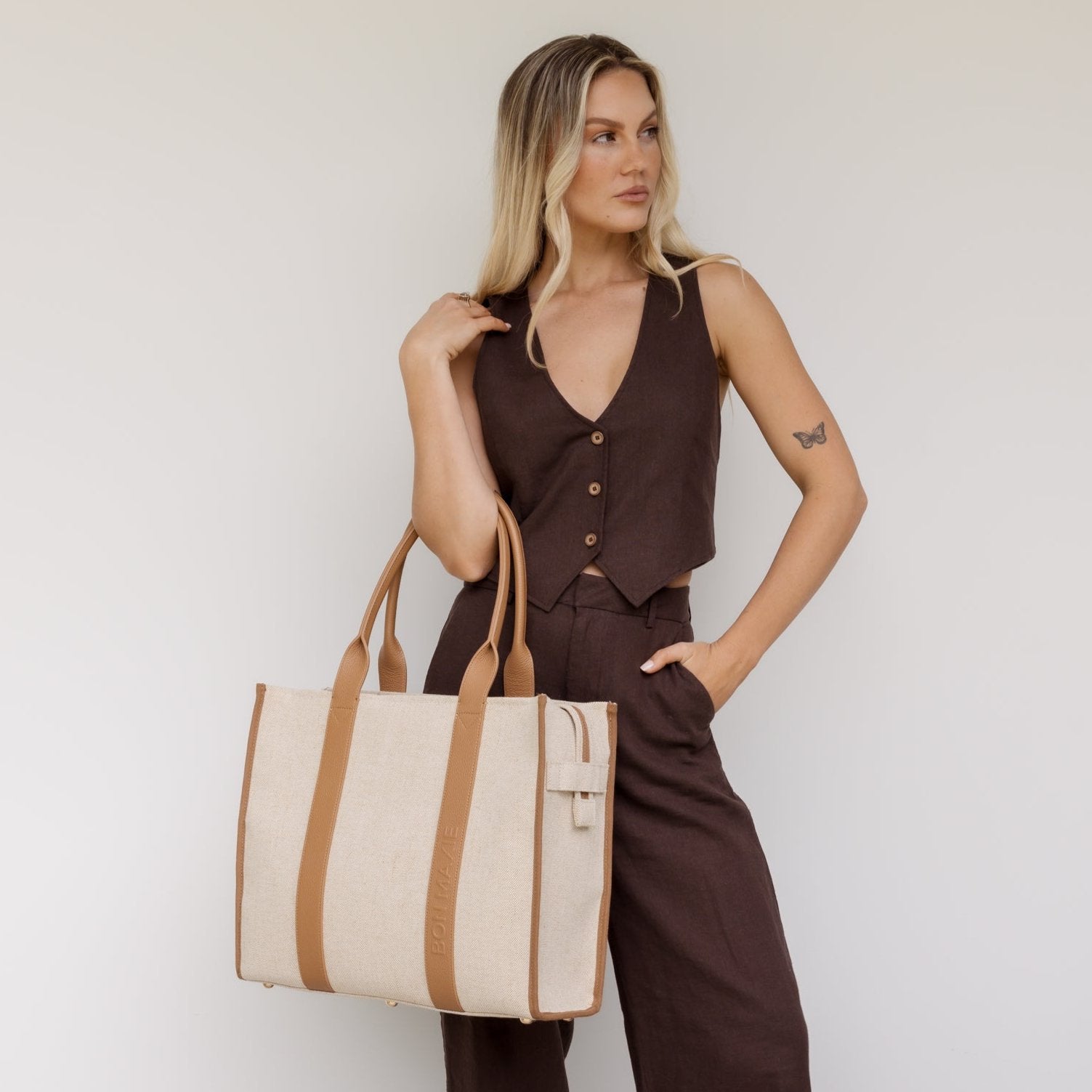 Large Bon Vivant Structured Tote Bag Jute Canvas Tan Leather Large Carryall Bag Bon Maxie BON MAXIE