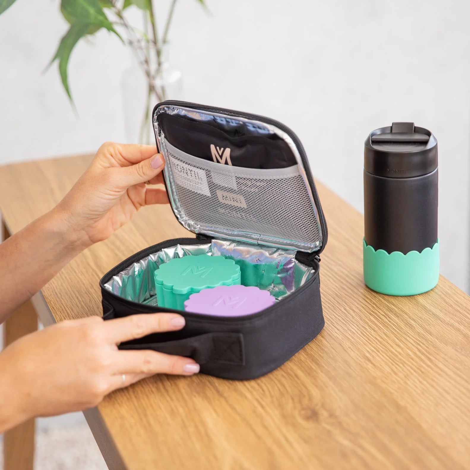Insulated Lunch Bag Mini -- Montii Black Midnight