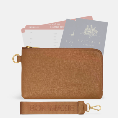 Multi-Pocket Travel Wallet in pebbled leather - Tan