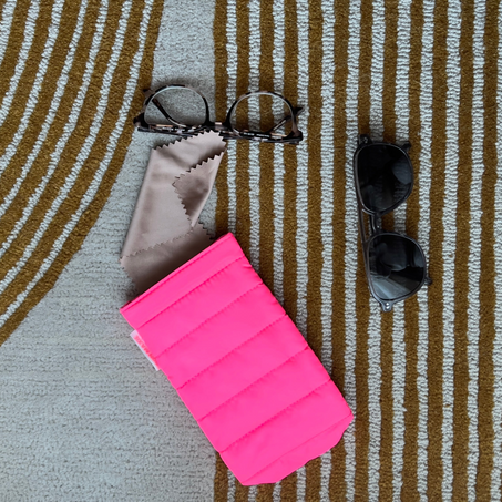 Double Easy-Squeezy Glasses Case -- Neon Pink