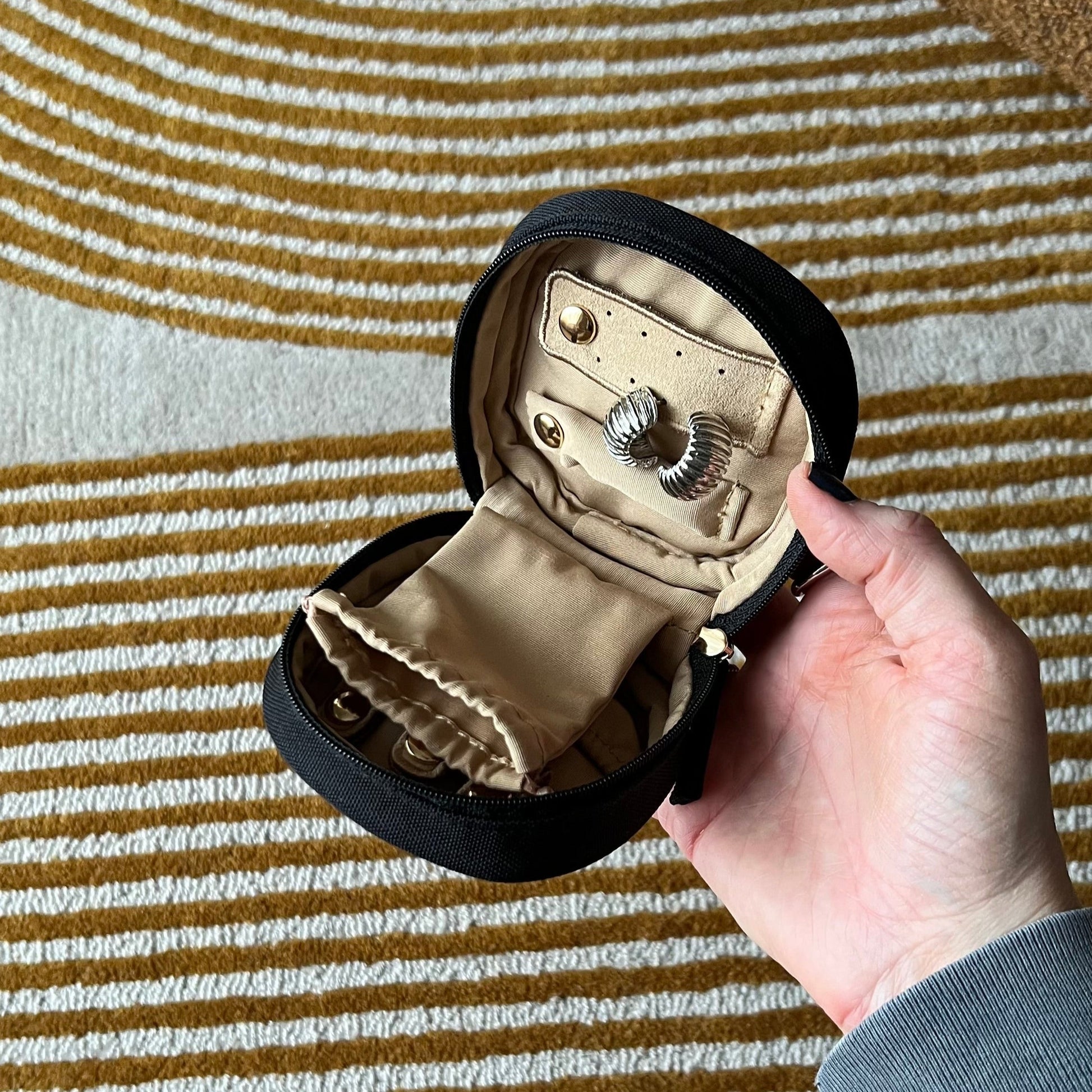 gid://shopify/MediaImage/30796510658732