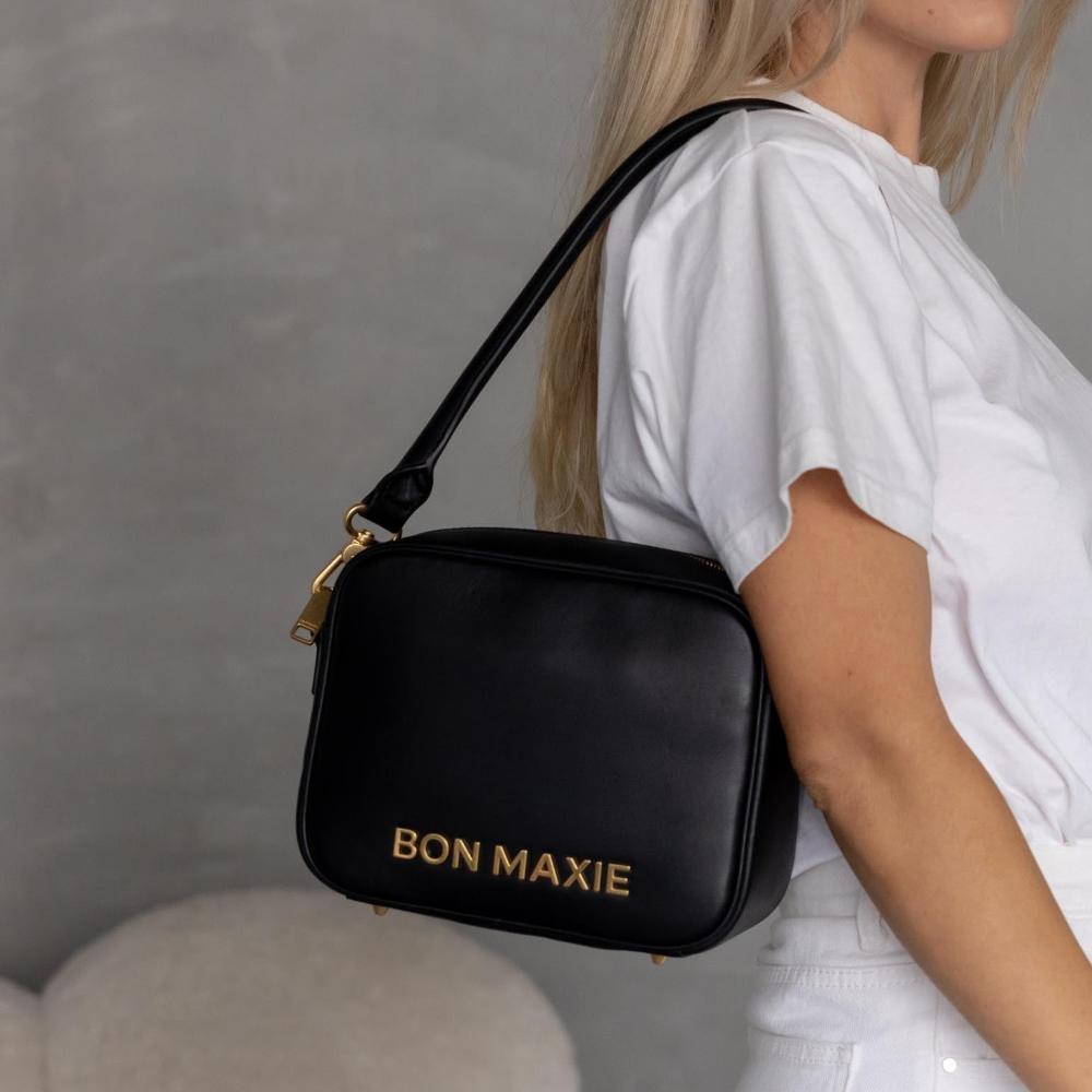Bold crossbody bag in leather outlet