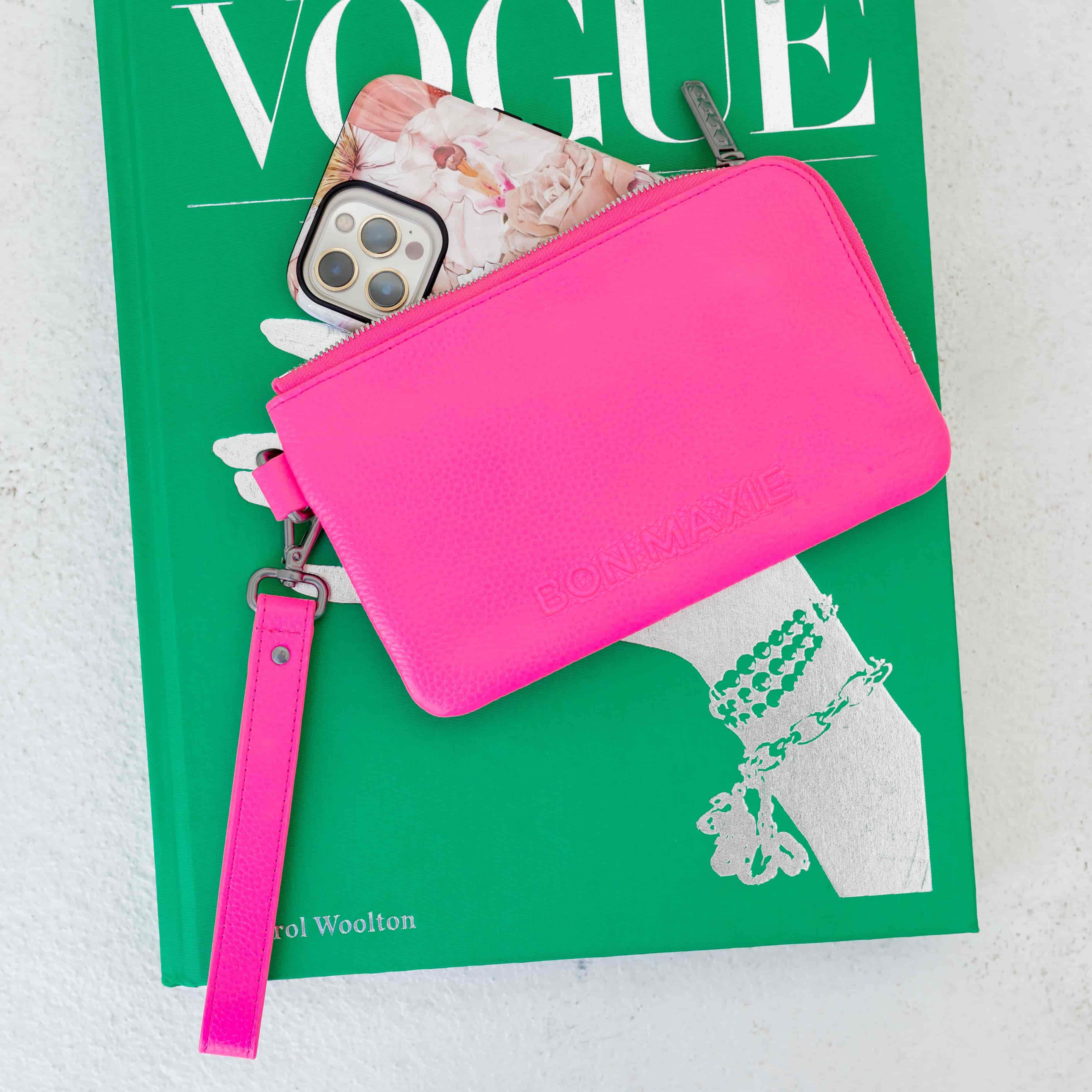 Phone Wallet Pouch in pebbled leather - Neon Pink